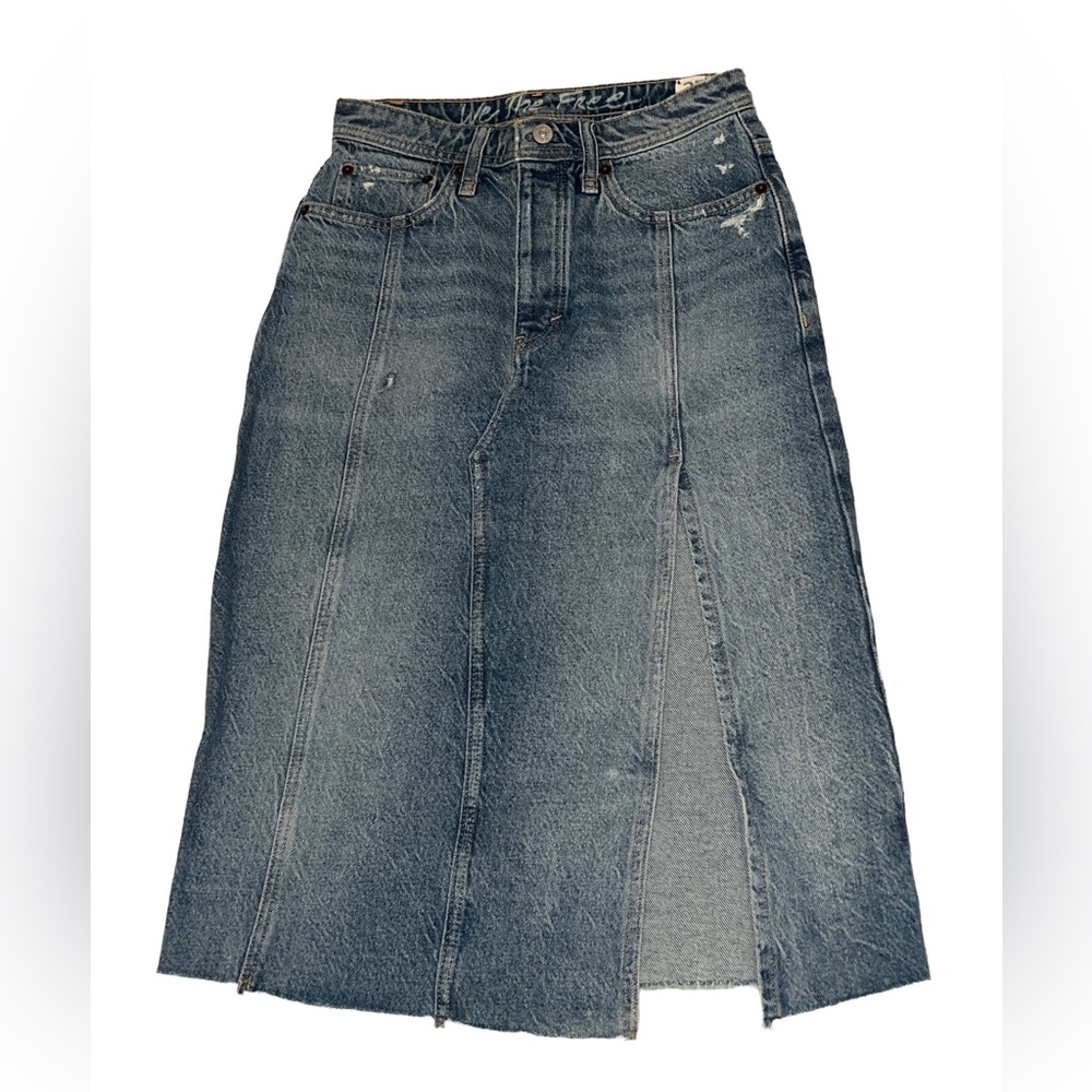 NWT FREE PEOPLE -We The Free Denim Blue Jean Skirt, Factory Distressed, Size 25